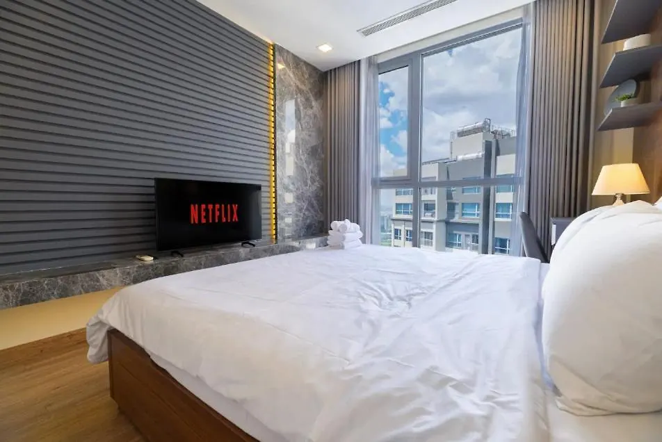 Vinhomes Central Park Collection XIII Ho Chi Minh City Apartment