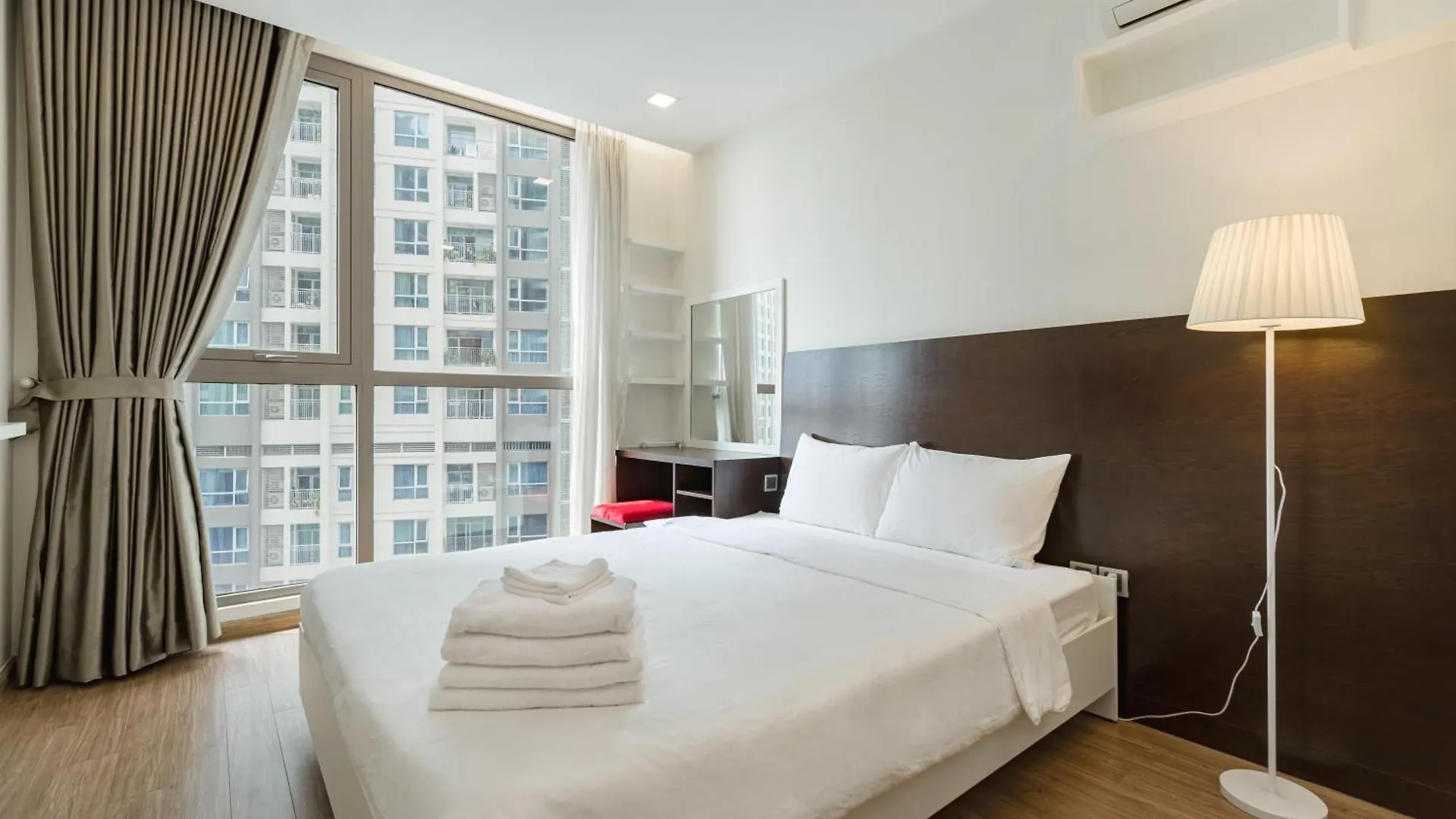 Vinhomes Central Park Collection XIII Ho Chi Minh City Apartment