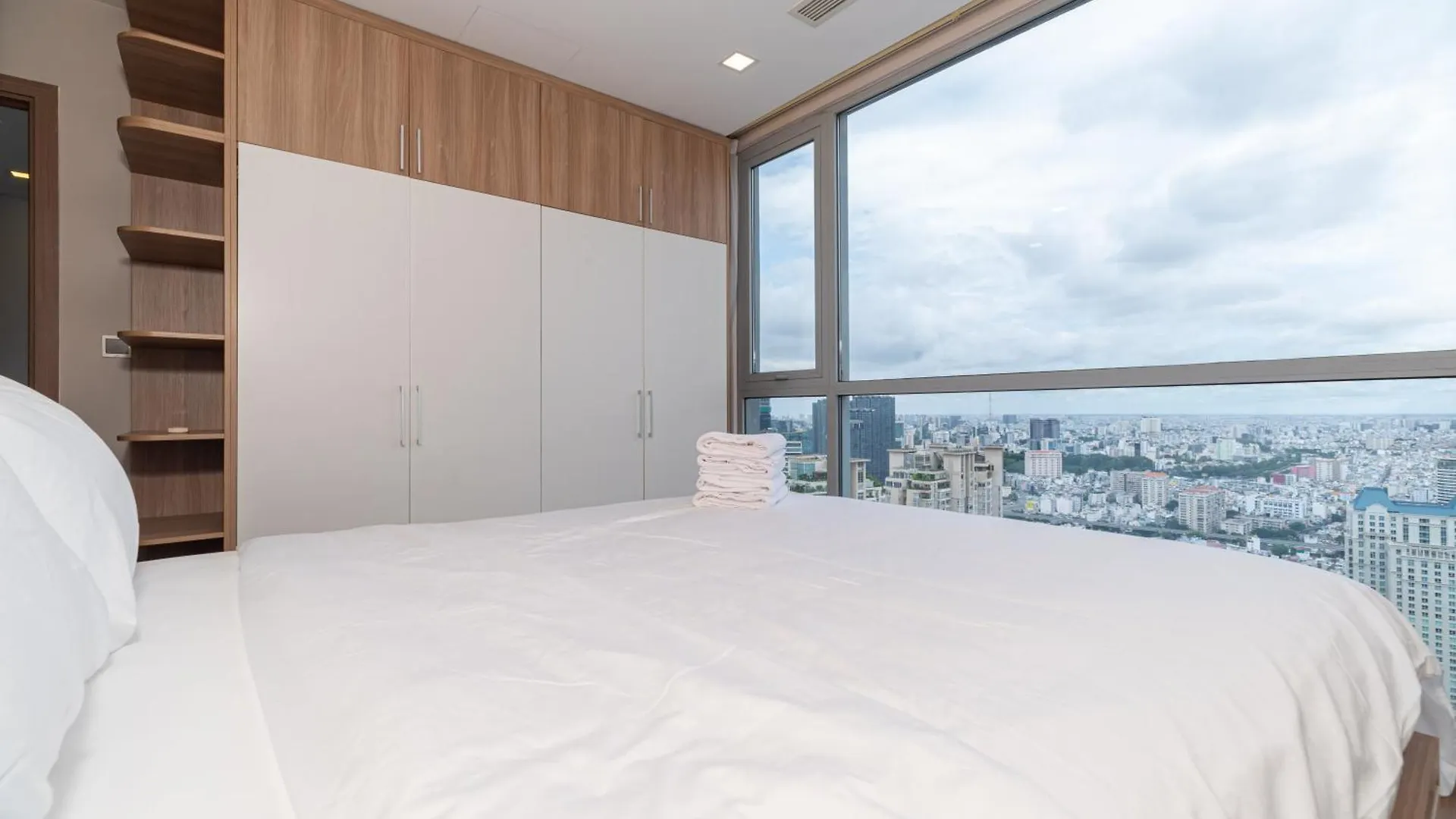 Vinhomes Central Park Collection XIII Ho Chi Minh City 0*,  Vietnam
