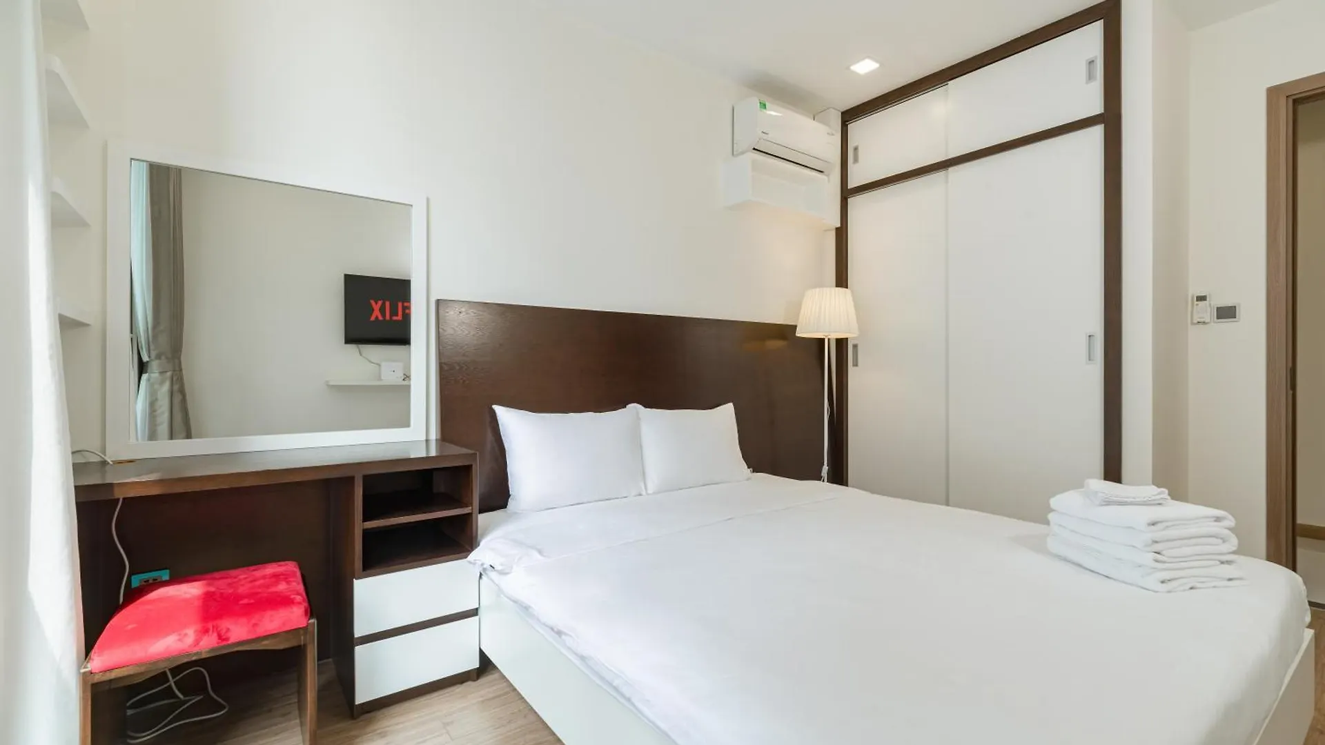 Vinhomes Central Park Collection XIII Ho Chi Minh City Apartment