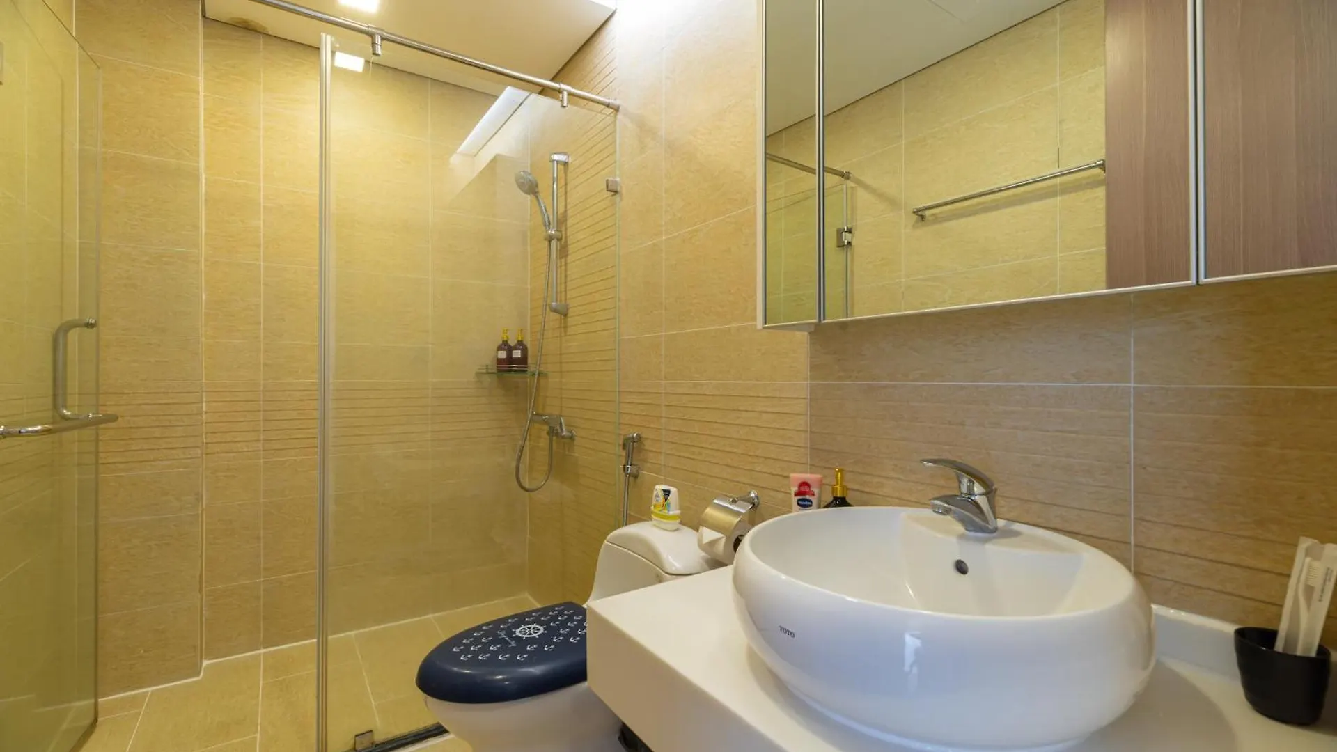 Vinhomes Central Park Collection XIII Ho Chi Minh City Apartment